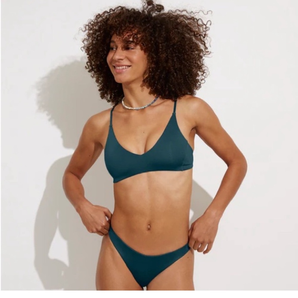 Left on Friday Teal Sunday Top, Large, Hi Lo Bikini bottoms XL